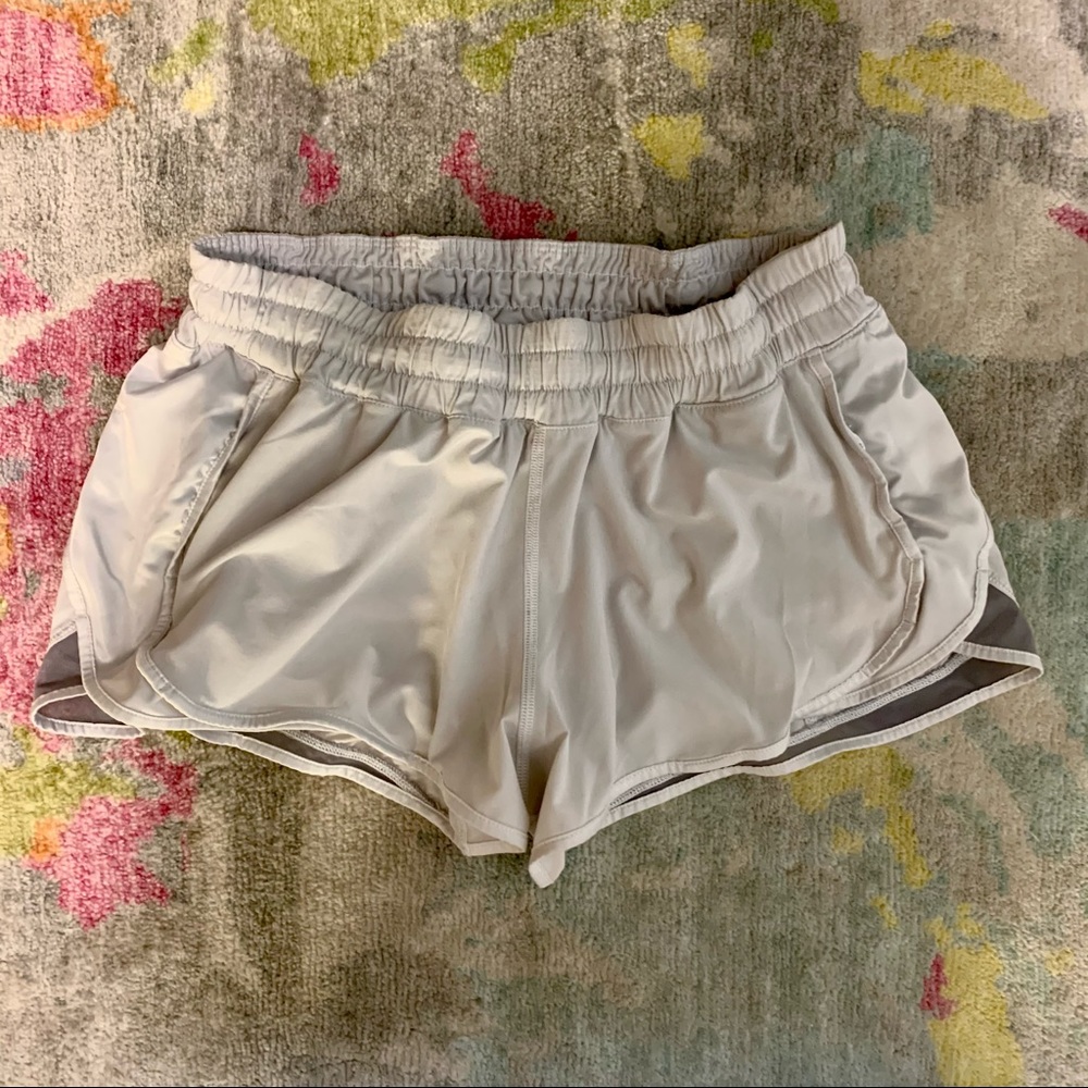 White lulu shorts.